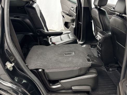 Used 2019 GMC Acadia SLT image 39