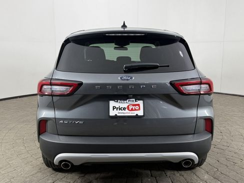 Certified 2025 Ford Escape Active w/ Cold Weather Package FWD image 6