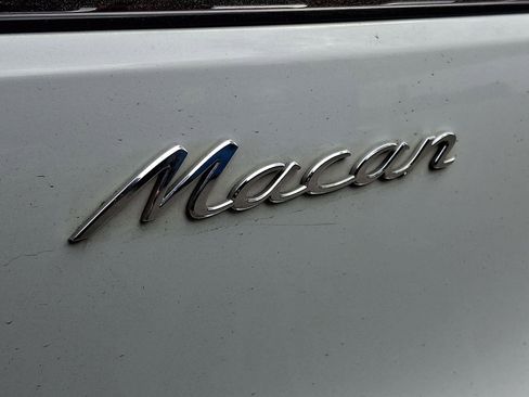 Used 2019 Porsche Macan image 13