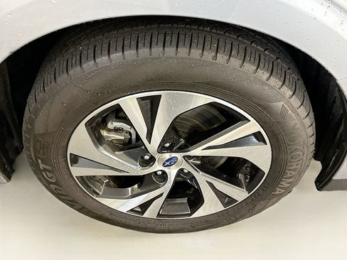 Used 2024 Subaru Legacy image 11