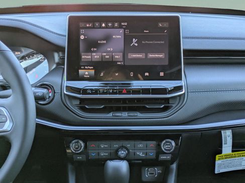 New 2026 Jeep Compass Latitude w/ Sun and Sound Group AWD/4WD image 19