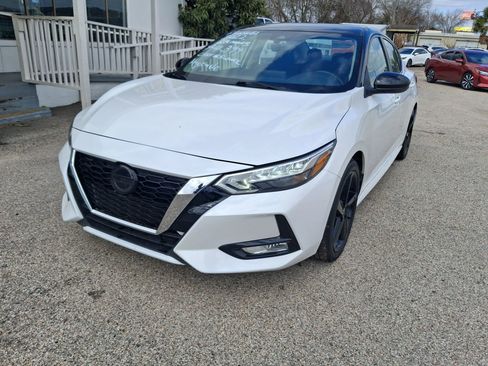 Used 2022 Nissan Sentra SR w/ Midnight Edition FWD image 2