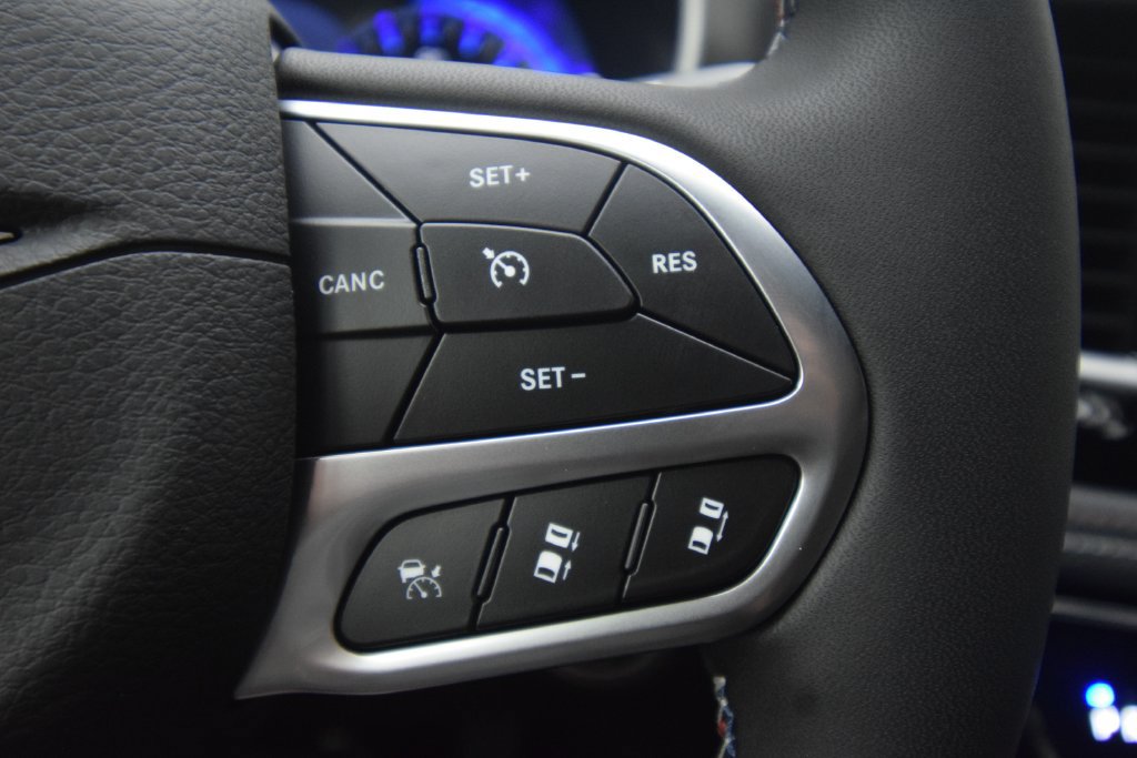 New 2027 Chrysler Pacifica Select AWD/4WD image 23