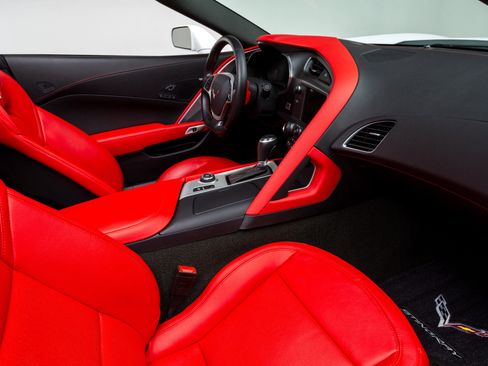 Used 2018 Chevrolet Corvette Stingray Coupe w/ 2LT Preferred Equipment Group image 34