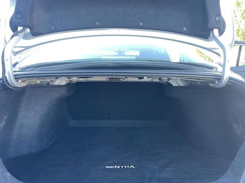 Used 2022 Nissan Sentra SV image 18