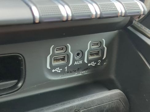 Used 2020 RAM 1500 Limited image 37