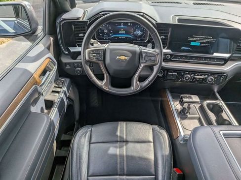 Used 2022 Chevrolet Silverado 1500 High Country w/ Z71 Off-Road Package AWD/4WD image 16