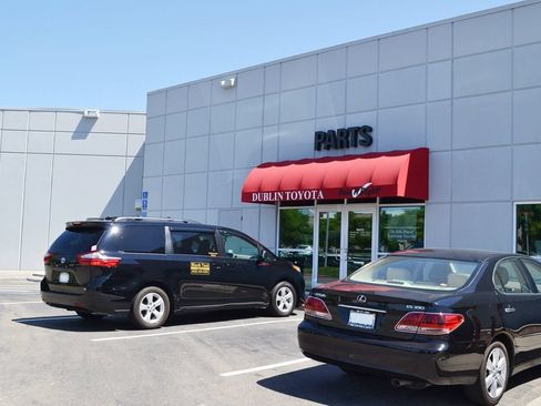 Used 2024 Toyota RAV4 LE AWD/4WD image 42