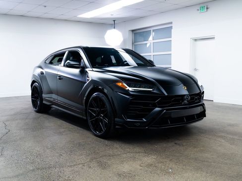 Used 2022 Lamborghini Urus image 29