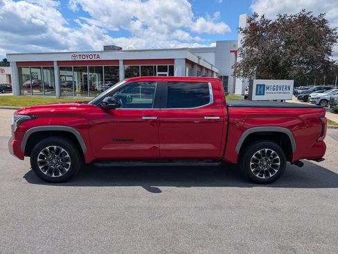 Used 2025 Toyota Tundra Limited AWD/4WD image 2