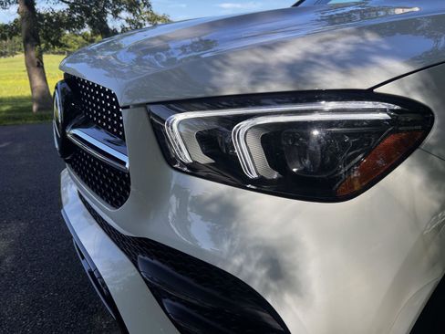 Used 2020 Mercedes-Benz GLE 450 4MATIC w/ AMG Line Exterior image 17