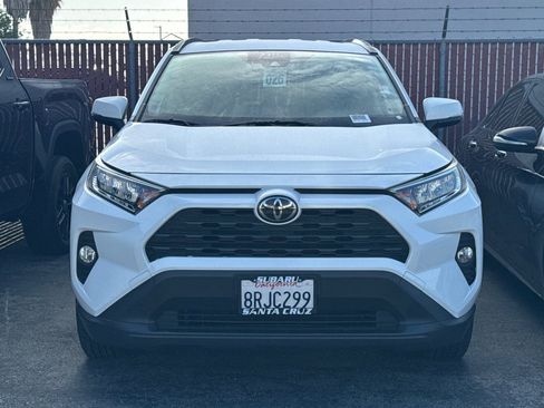 Used 2020 Toyota RAV4 XLE w/ XLE Grade Weather Package AWD/4WD image 3