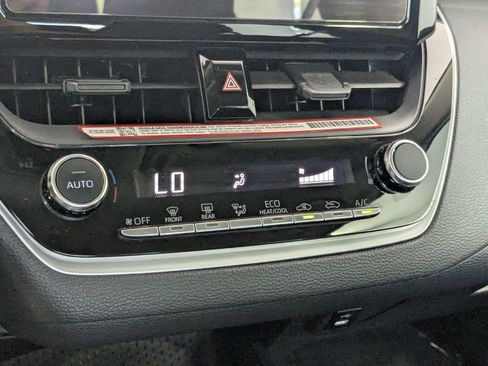 Certified 2025 Toyota Corolla LE FWD image 21
