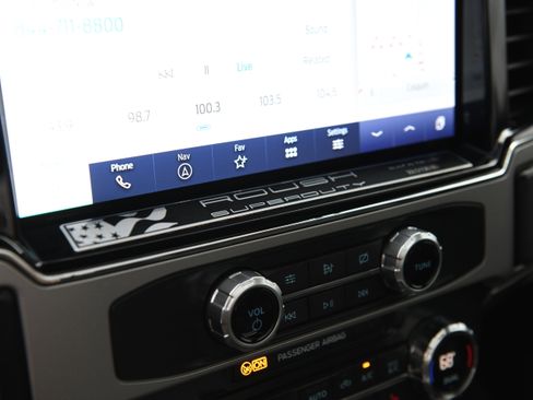 Used 2022 Ford F250 Lariat w/ Black Appearance Package image 30