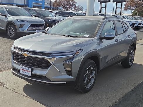 New 2026 Chevrolet Trax LT image 1