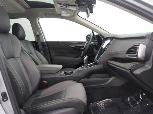 Used 2025 Subaru Outback Onyx Edition AWD/4WD image 13