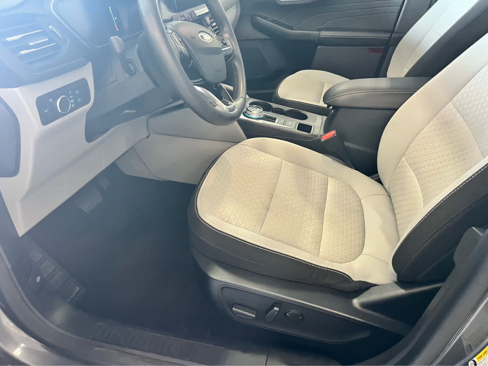 Certified 2023 Ford Escape Active w/ Tech Pack #1 AWD/4WD image 17