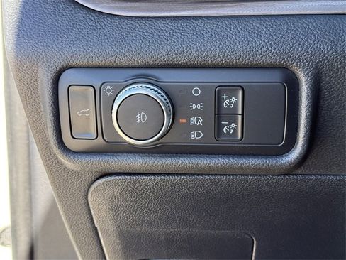 Used 2020 Ford Explorer Limited image 24