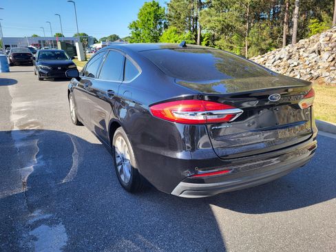 Used 2019 Ford Fusion SE image 6