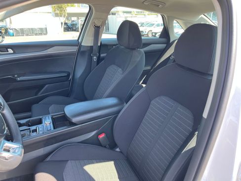 Used 2025 Kia K5 LXS image 28