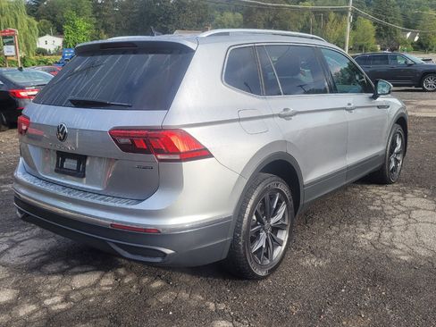 Used 2022 Volkswagen Tiguan SE image 9
