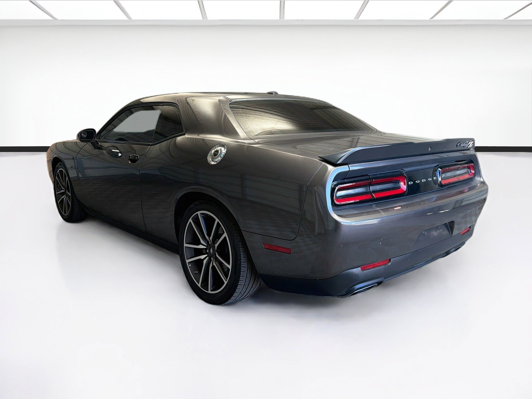 Used 2023 Dodge Challenger R/T RWD image 6