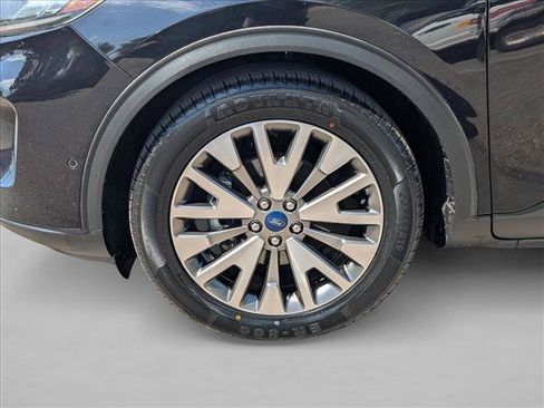 Used 2020 Ford Escape Titanium w/ Titanium Premium Package 2.0 FWD image 26