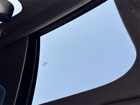 Used 2022 Lincoln Nautilus Reserve image 9