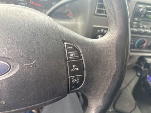Used 2004 Ford F250 XLT image 7
