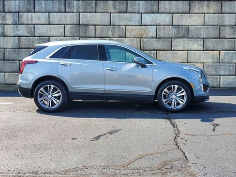 Certified 2024 Cadillac XT5 Premium Luxury w/ LPO, Floor Liner Package AWD/4WD image 5