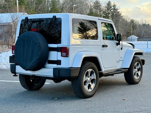 Used 2018 Jeep Wrangler Sahara w/ Connectivity Group image 3