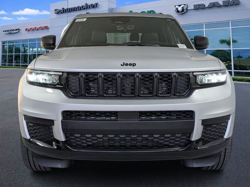 New 2025 Jeep Grand Cherokee L Altitude RWD image 3