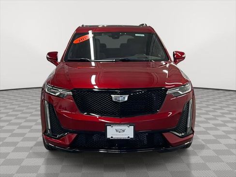 Used 2023 Cadillac XT6 Sport w/ LPO, ONYX Package image 2