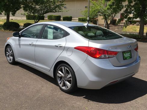 Used 2013 Hyundai Elantra GLS FWD image 4
