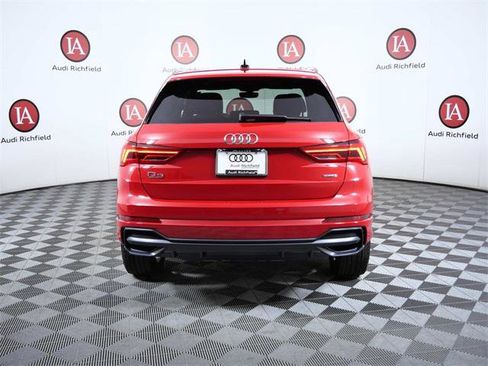 Certified 2022 Audi Q3 2.0T Premium Plus w/ Premium Plus Package image 7