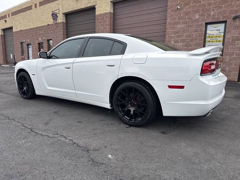 Used 2011 Dodge Charger R/T image 21