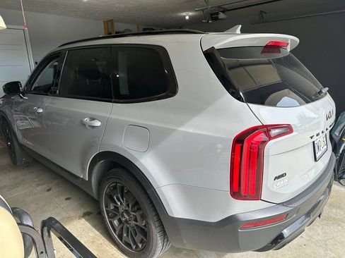 Used 2022 Kia Telluride SX w/ SX Prestige Package AWD/4WD image 2