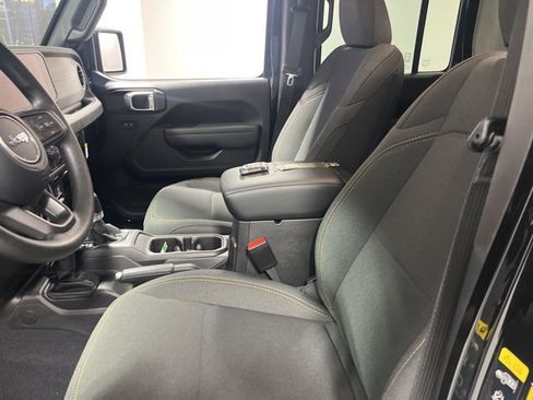 New 2025 Jeep Gladiator Nighthawk image 8