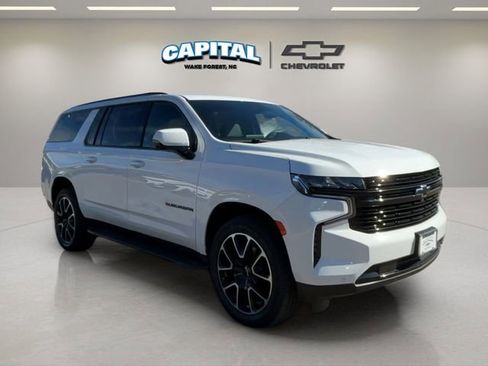Used 2023 Chevrolet Suburban RST w/ Sport Performance Package image 7