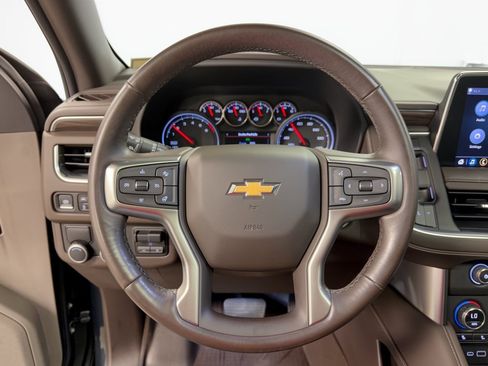 Used 2021 Chevrolet Tahoe LT w/ LT Signature Package RWD image 10
