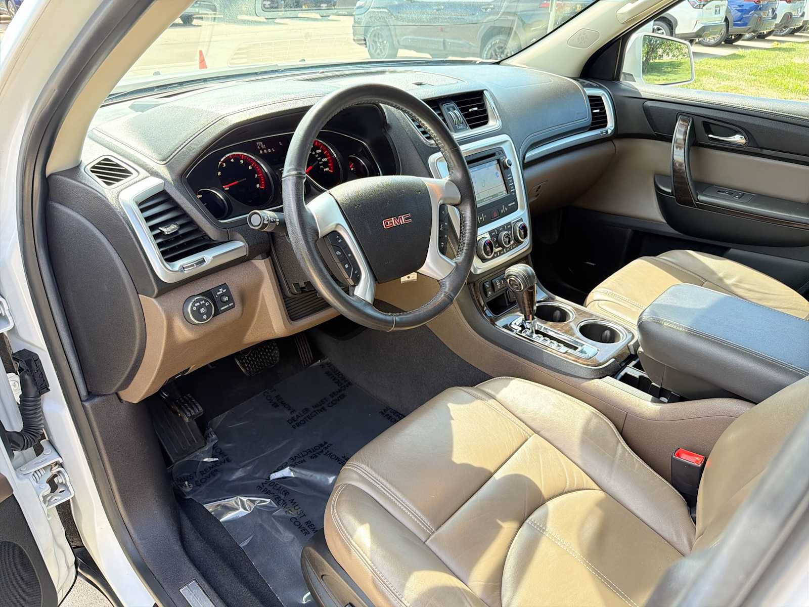 Used 2017 GMC Acadia Limited SLT AWD/4WD image 2