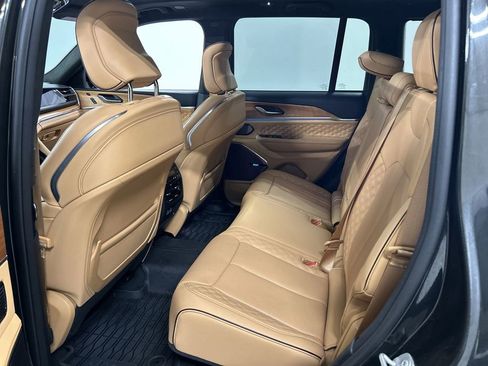 Used 2024 Jeep Grand Cherokee Summit image 21