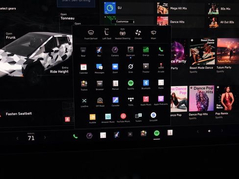 Used 2024 Tesla Cybertruck AWD Crew Cab image 28