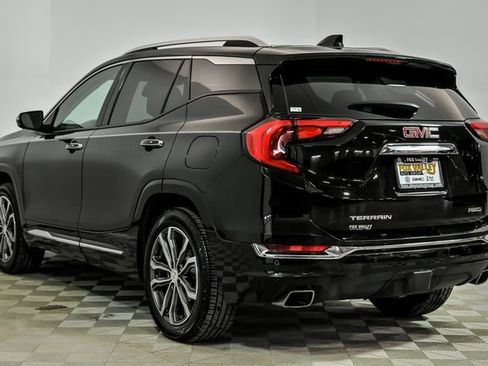 Used 2019 GMC Terrain Denali w/ Advanced Safety Package image 5
