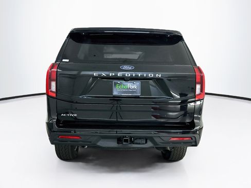 Used 2025 Ford Expedition Active AWD/4WD image 7