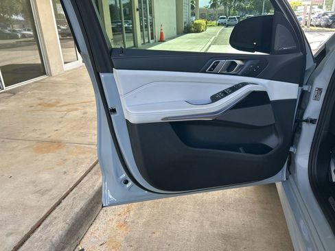 Used 2024 BMW X5 xDrive40i w/ M Sport Package image 51