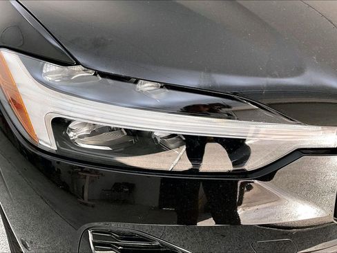 Used 2025 Volvo XC60 B5 Plus w/ Protection Package Premier image 36