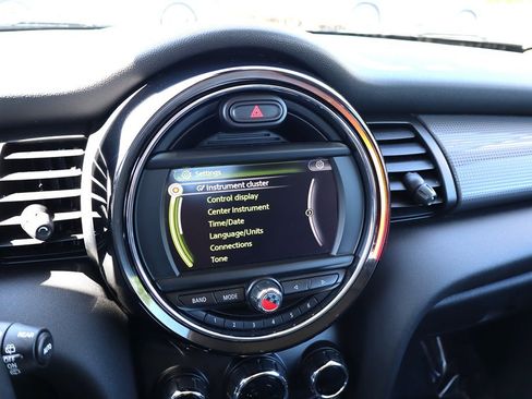 Used 2016 MINI Cooper 2-Door Hardtop image 21