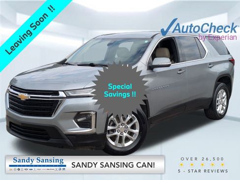 Used 2023 Chevrolet Traverse LS w/ Safety Package image 1