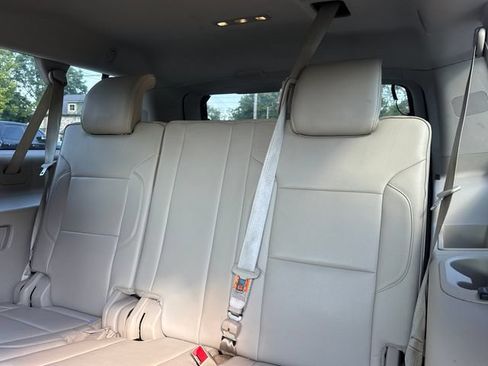 Used 2016 GMC Yukon XL Denali w/ Open Road Package AWD/4WD image 12